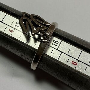 Retired James Avery Sterling Silver Ring W/ Descending Dove Charm. Size 5